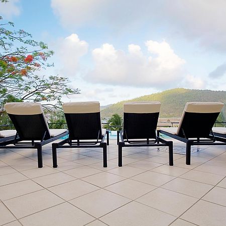 Aparthotel At Waterfront Whitsunday Retreat - Adults Only Airlie Beach Zewnętrze zdjęcie