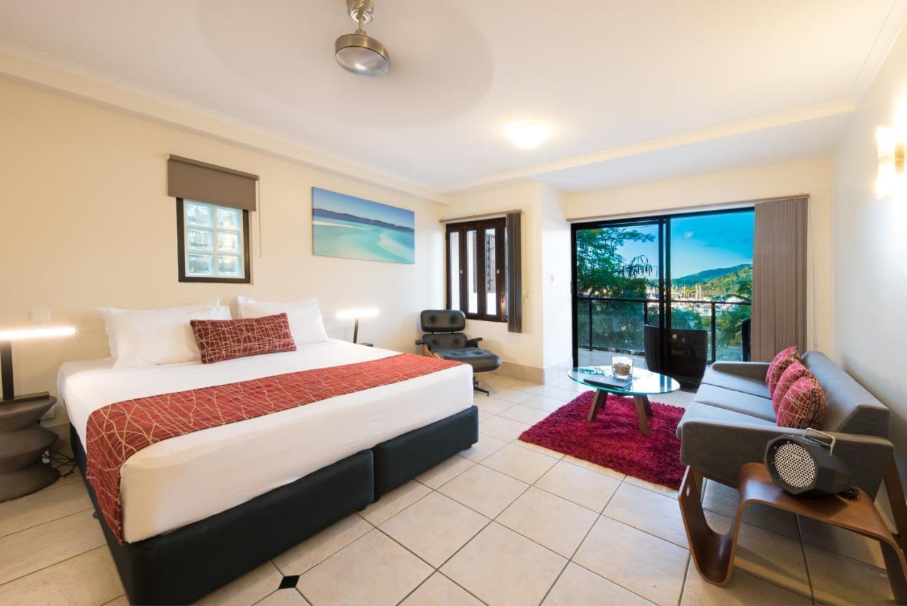 Aparthotel At Waterfront Whitsunday Retreat - Adults Only Airlie Beach Zewnętrze zdjęcie