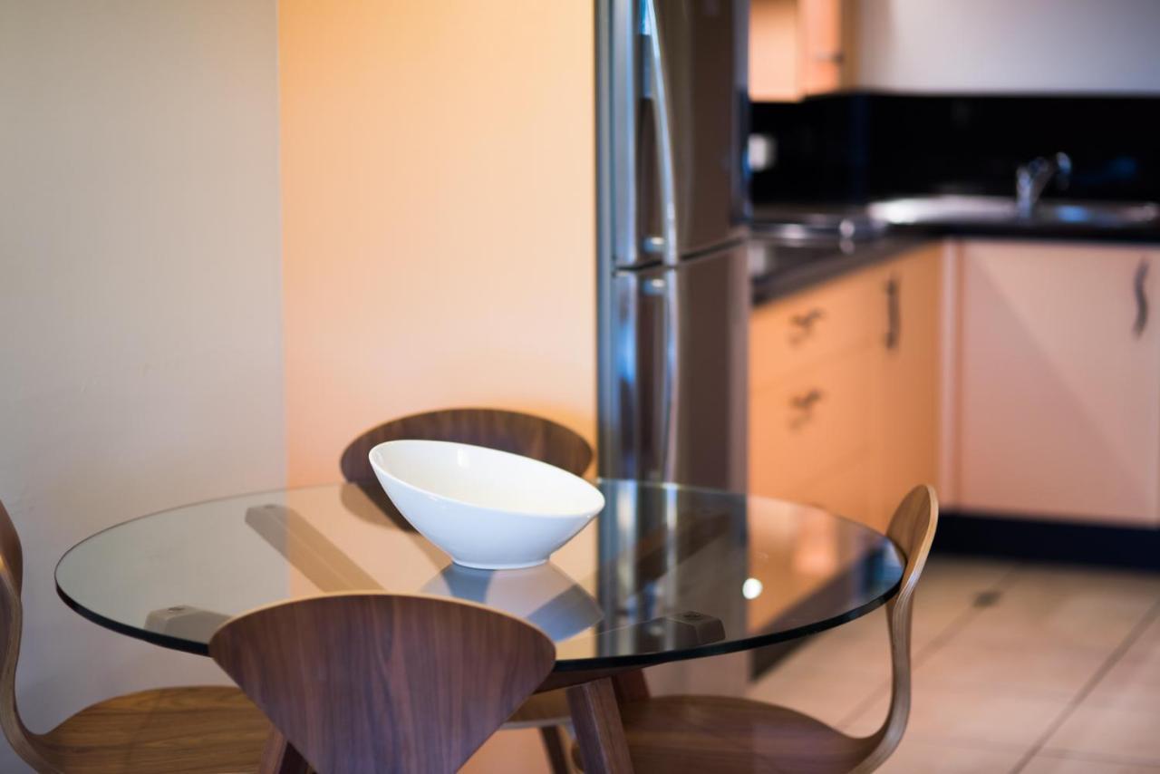 Aparthotel At Waterfront Whitsunday Retreat - Adults Only Airlie Beach Zewnętrze zdjęcie