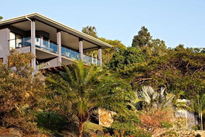 Aparthotel At Waterfront Whitsunday Retreat - Adults Only Airlie Beach Zewnętrze zdjęcie
