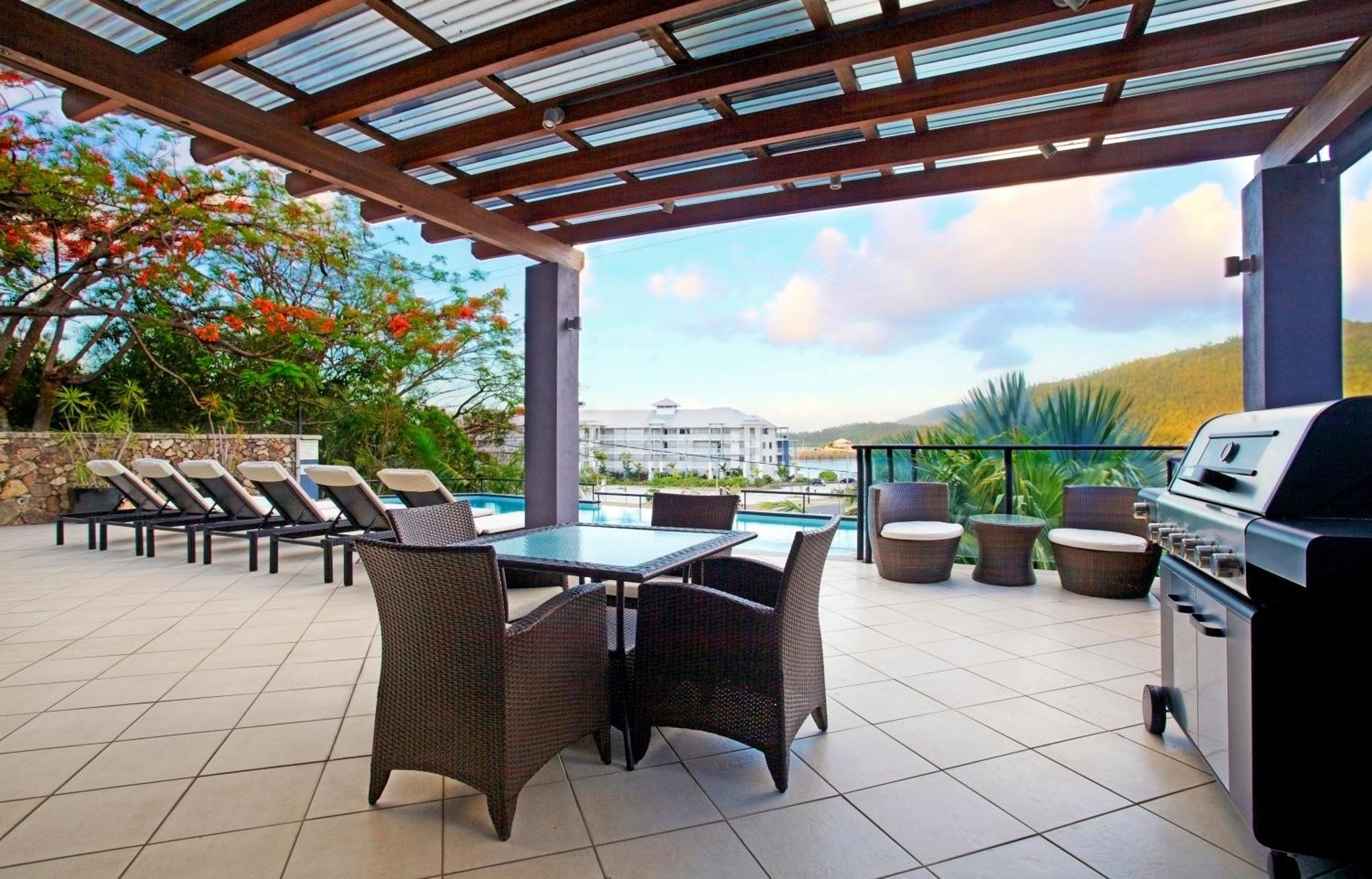 Aparthotel At Waterfront Whitsunday Retreat - Adults Only Airlie Beach Zewnętrze zdjęcie